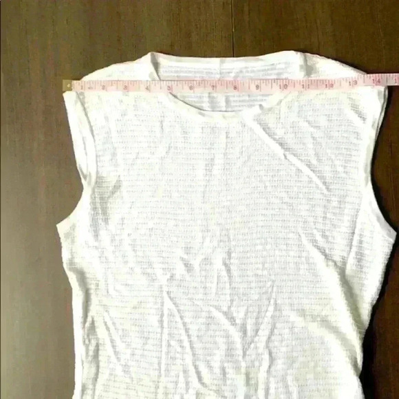 ALAIA
Knit HiNeck Sleeveless Crop Knit Rihanna top - Picture 11 of 13